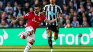 ky-thuat-da-bong-tren-khong-trung